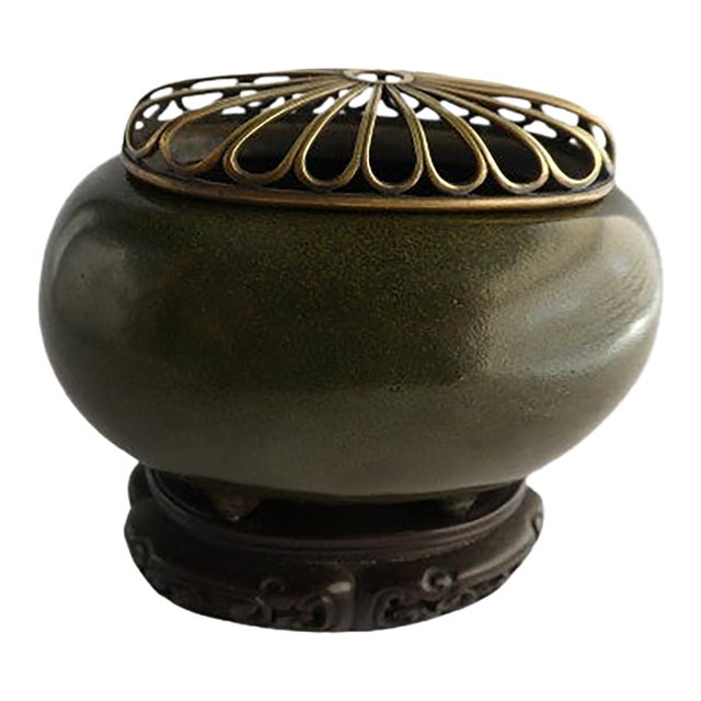 Mid 18th Century Song Dynasty Chinese Censer With Silk Purse and Wooden Presentation Box For Sale