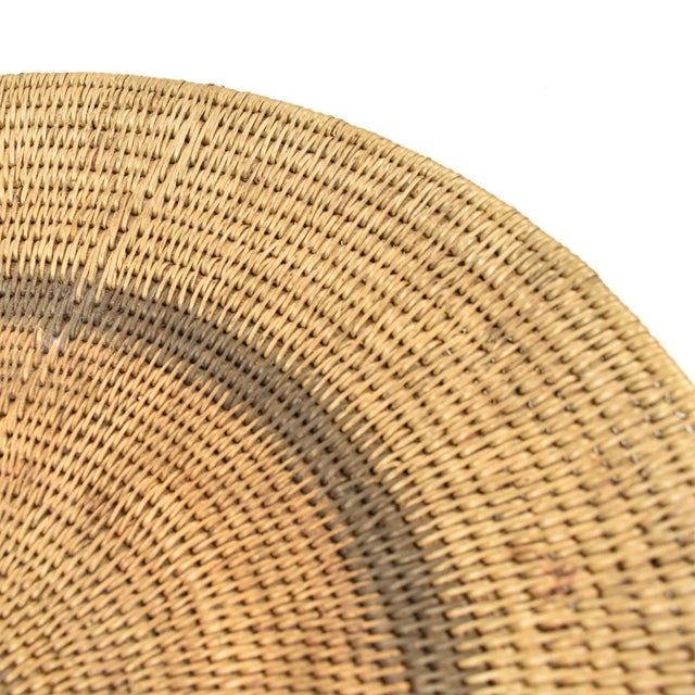 Early 20th Century Makenge Flat Wedding Basket Zambia 18 Inch For Sale - Image 4 of 6