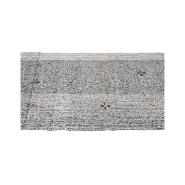 Small Vintage Gray Kilim Rug - 3`0″ X 6`0″ For Sale - Image 4 of 6