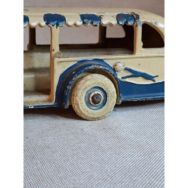 1930s Vintage Extra Large 14.5" 1934 Arcade Cast Iron Greyhound Bus Tram Century of Progress Chicago World Fair - Very Well Preserved For Sale - Image 5 of 18