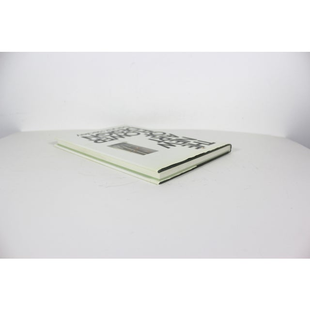 1980s 1986 the New Art of Flower Design Deryck Healey Hard Cover Coffee Table Book Colorful Flower Arranging For Sale - Image 5 of 9