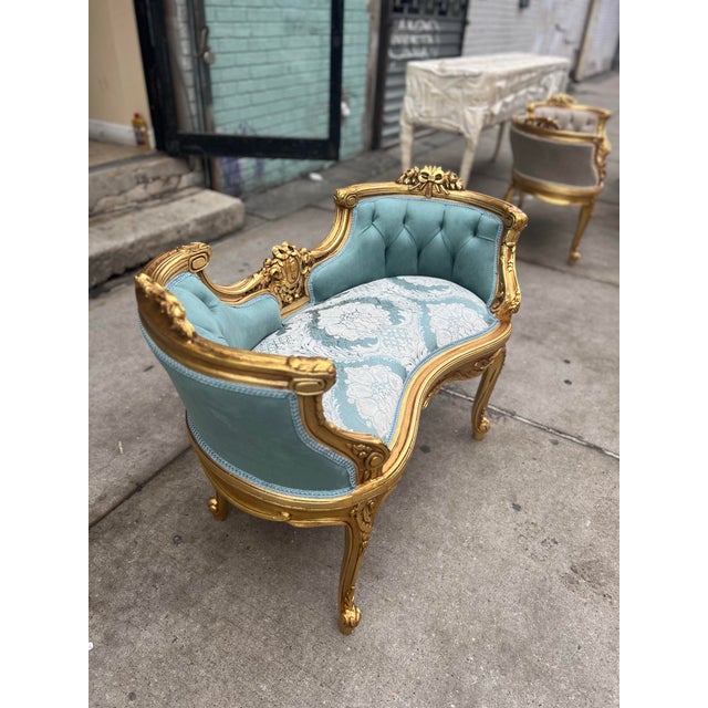 1960s Louis XIV Settee Gold Leaf Frame Beautiful Floral Fabric For Sale - Image 4 of 6