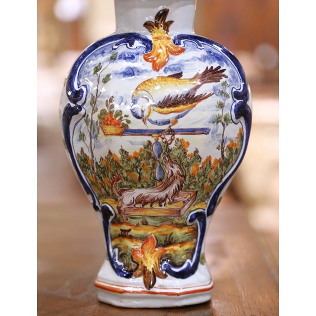 Pair of 19th Century French Faience Bottles With Figural Bird Stoppers For Sale - Image 4 of 10