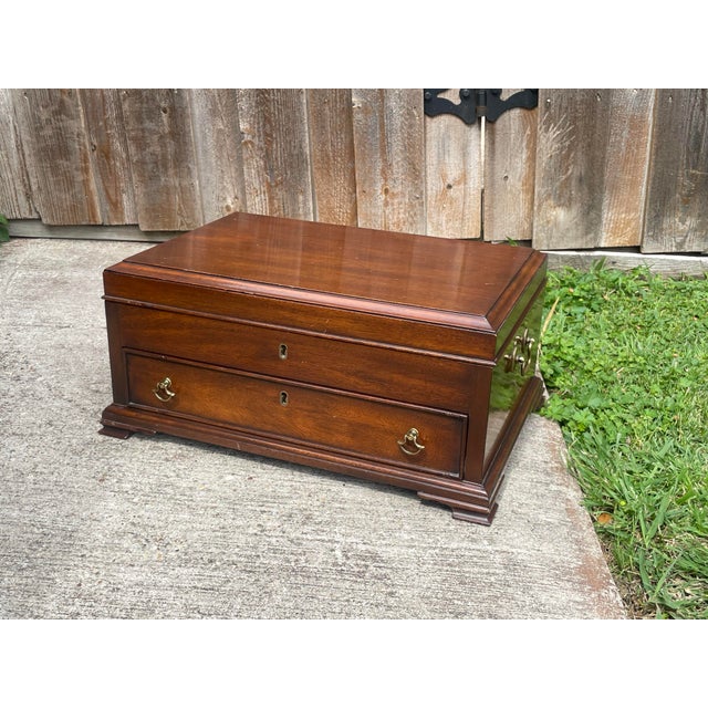 Hollywood Regency Rare Henkel Harris Jewelry Box For Sale - Image 3 of 9