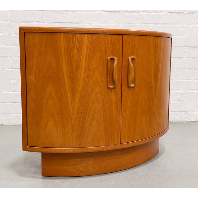 1960s Mid Century Modern G-Plan Fresco Teak Corner Cabinets, Teak Bar Nightstands, A Pair For Sale - Image 9 of 15