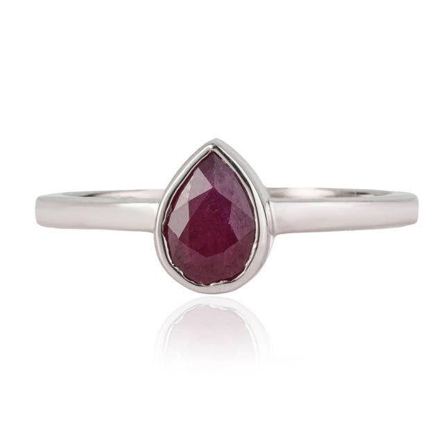 Contemporary Minimalist Bezel Set Pear 0.8 Ct Red Ruby Solitaire Ring in 925 Solid Silver Size 8 For Sale - Image 3 of 14