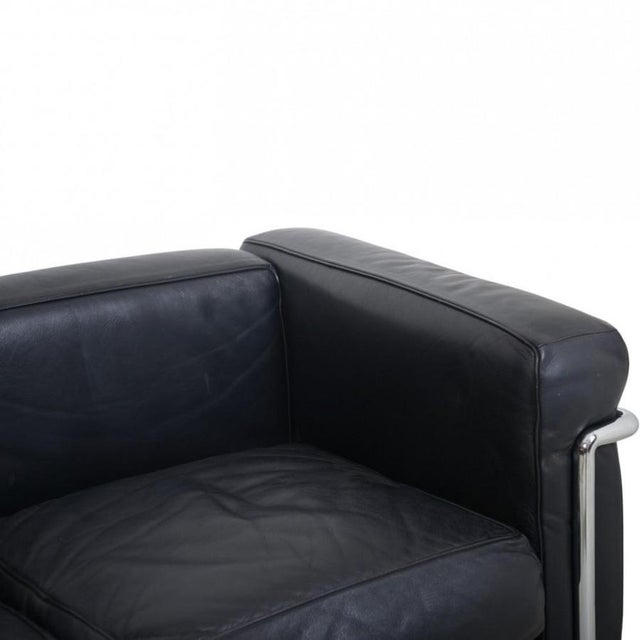 Animal Skin LC2 Three-Seater Sofa in Black Leather by Le Corbusier, 1990s For Sale - Image 7 of 18