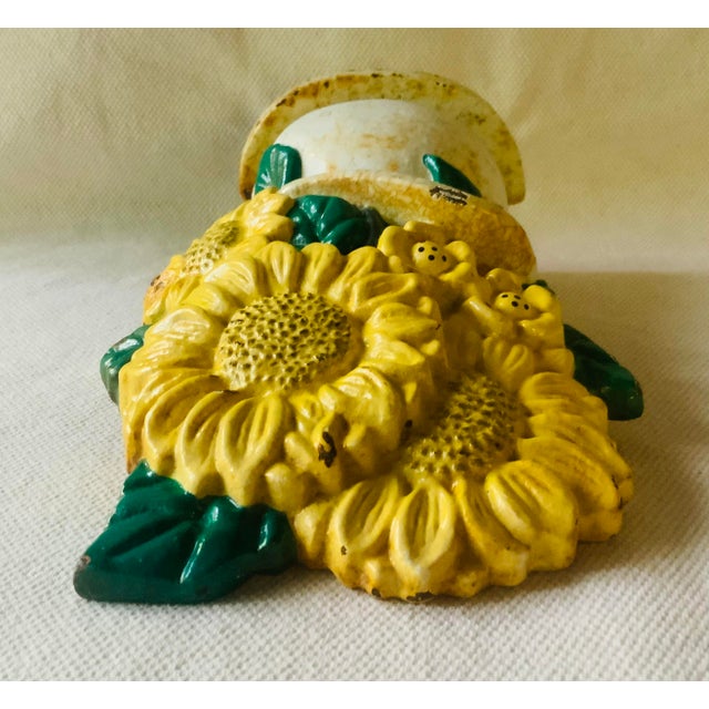 Hubley Manufacturing Company Sunflower Cast Iron Doorstop, 1940s Vintage Hand Painted Pitcher Form, American Farmhouse For Sale - Image 4 of 7