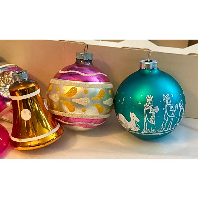 Vintage Shiny Brite Christmas Ornaments - Set of 14 For Sale - Image 9 of 13