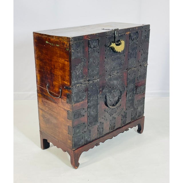 Early 20th Century Antique Korean Blanket Chest With a Bronze Lock & Iron Hardware For Sale - Image 5 of 12