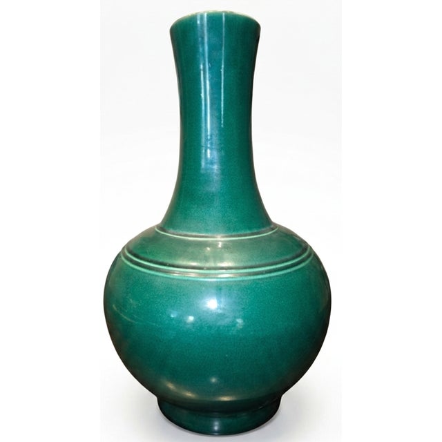 Green Vase with Rings and Qianlong Maker Marks two black raised rings, two raised green rings, and has measurements of...