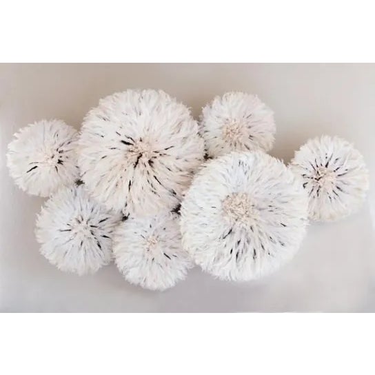 Textile 21 Century Beatrice Style Feathers Juju Hat Décor - Set of 7 For Sale - Image 7 of 7