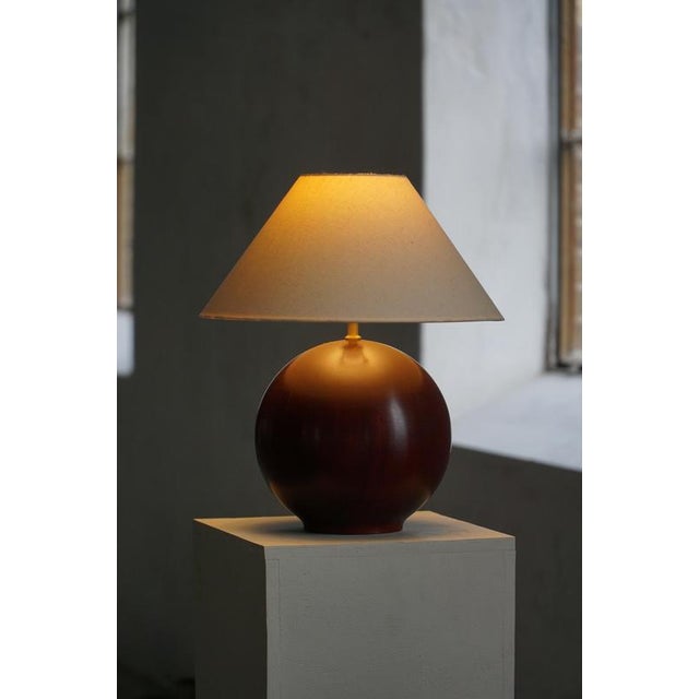 Danish Modern Sculptural Sphere-Shaped Table Lamp in Dark Wood, 1980s For Sale - Image 11 of 12