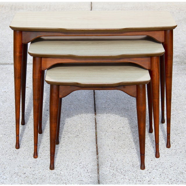 1960s 1960s Vintage Mid-Century Modern Nesting Tables – Set of 3 With Beige Tops & Tapered Maple/Beech Wood Legs For Sale - Image 5 of 17