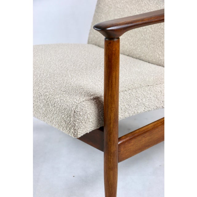 Textile Beige Bouclé GFM-142 Chair by Edmund Homa, 1970s For Sale - Image 7 of 12