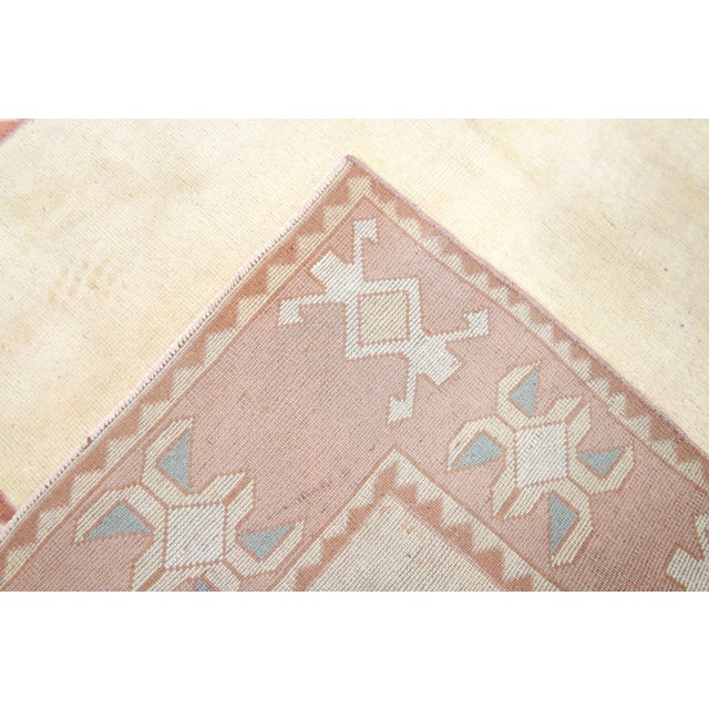 Turkish 1970s Vintage Turkish Handmade Wool Cotton Pink Beige Area Rug For Sale - Image 3 of 11