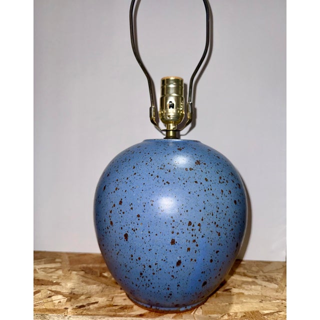 Mid-Century Modern Signed Robin’s Egg Glaze Finish Bulbous Turned Studio Pottery Ceramic Lamp For Sale - Image 3 of 9