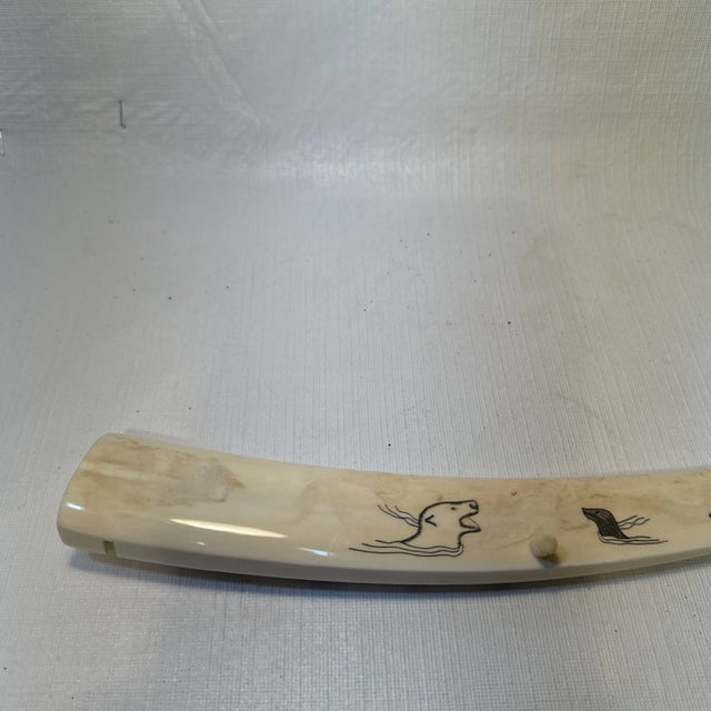 1960s Old Walrus Tusk Scrimshaw Cribbage Board For Sale - Image 5 of 11