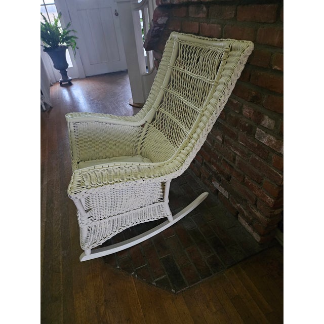 In 1916-1928 The Bemis Riddell Fibre Co in Sheboygan Wisconsin introduced and created fiber furniture. Skilled craftsmen...