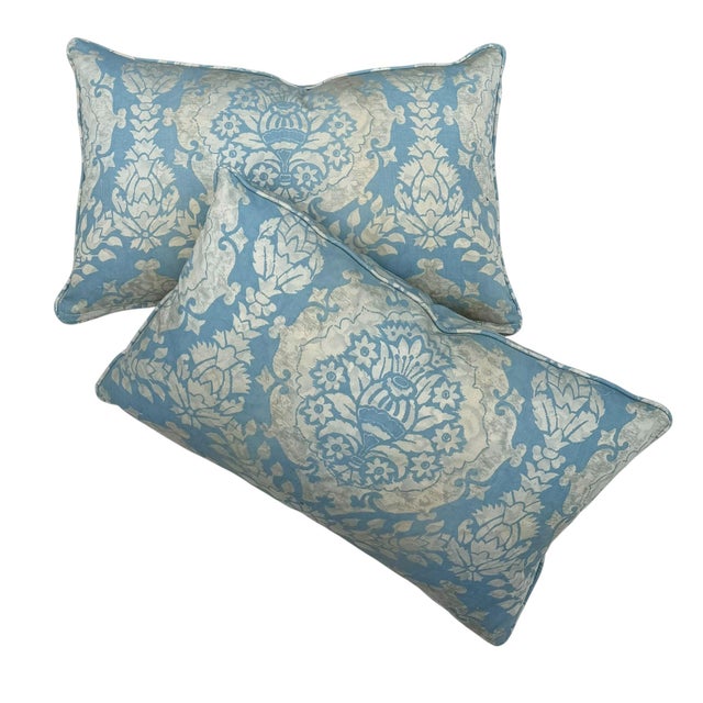 A beautiful pair of Fortuny pillows dating to the 1940s, showcasing the timeless elegance and artistry associated with...