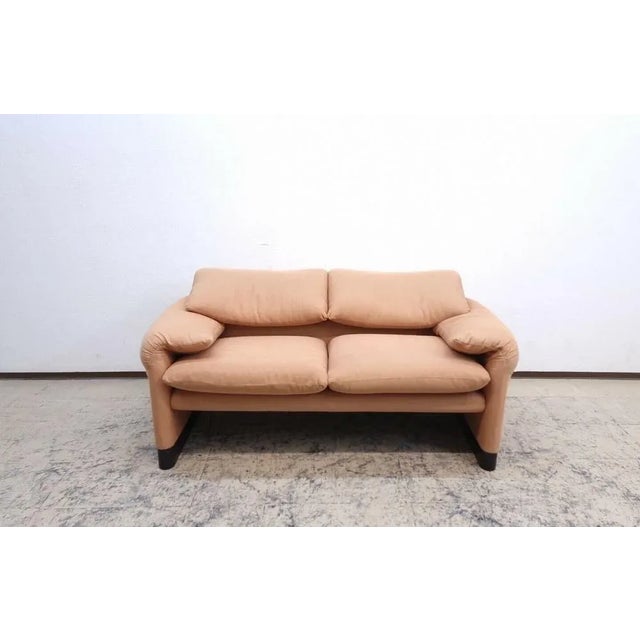 Maralunga Two-Seater Sofa in Brown Fabric by Magistretti for Cassina For Sale - Image 11 of 12