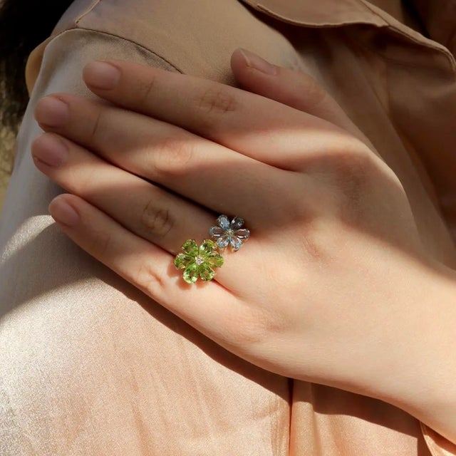 14K Yellow Gold 6 Pieces 4 × 6 mm Natural Peridot｜Green｜Pear｜Eye Clean Peridot CTW: 2.70 6 Pieces 3 × 5 mm Natural...