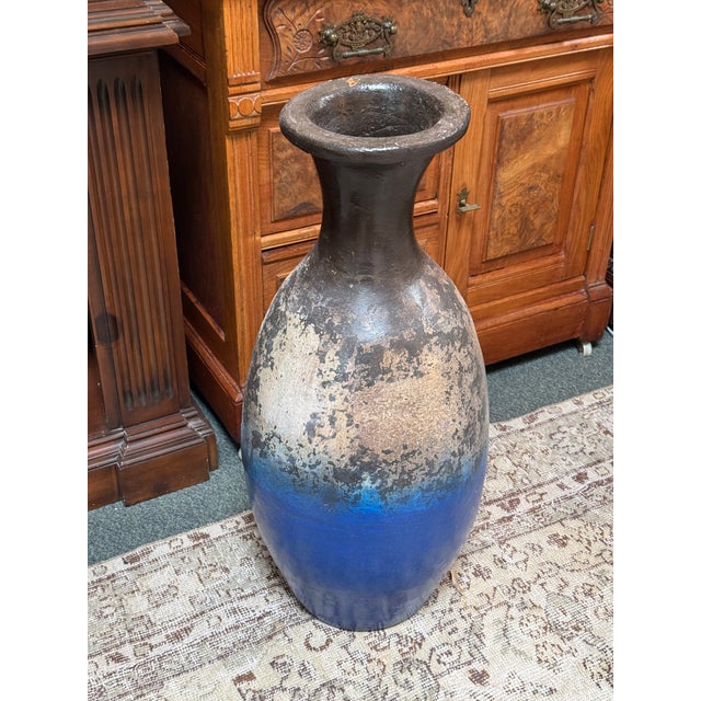 Abstract Ombre Ceramic Vase, Medium For Sale In San Francisco - Image 6 of 12