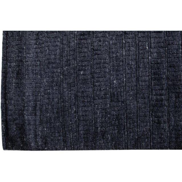 Early 21st Century Moroccan Contemporary Texture Handmade Wool Rug With Charcoal Color Field For Sale - Image 4 of 7