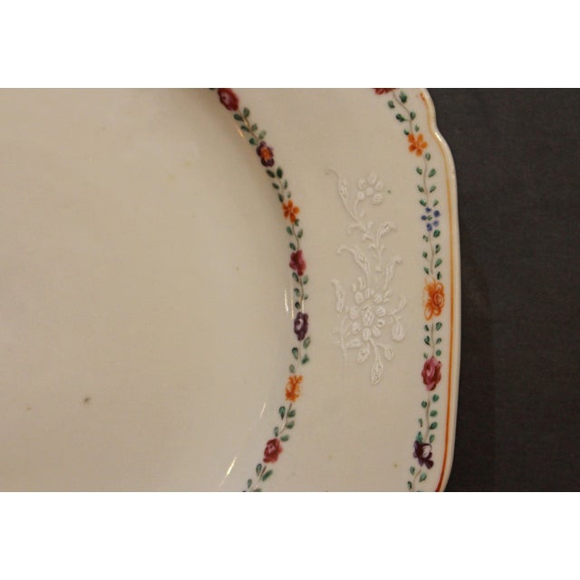 Chinese C. 1770 Ch'ien Lung Period Chinese Export Porcelain Set of 6 Plates For Sale - Image 3 of 7