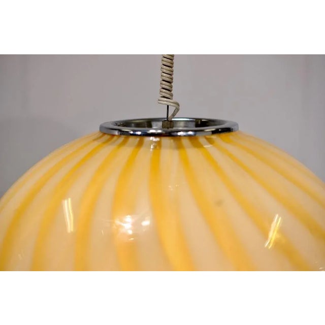 Mid-Century Bowl Pendant Light in Murano Glass for Venini, Italy, 1960s, in Good conditions. Designed 1960 to 1969 This...