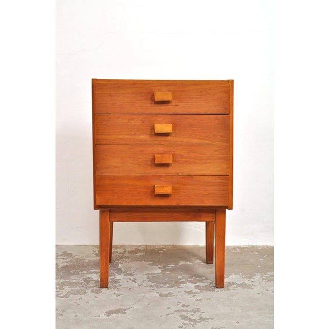 1960s Vintage Chest of Drawers in Oak, 1960s For Sale - Image 5 of 9