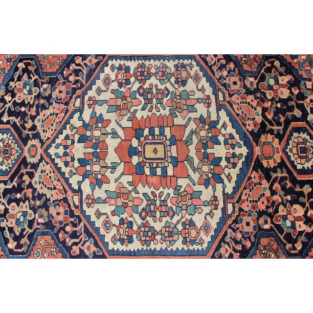 Persian Sarouk Faraghan Small Rug With Medallion Design Antique 3'6"x4'9" For Sale In Atlanta - Image 6 of 10