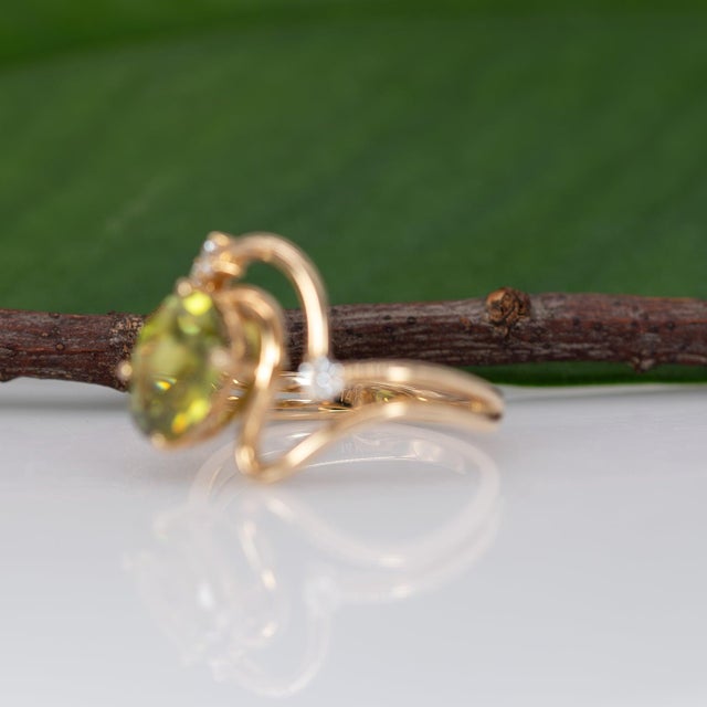 2.6Ct Sphene Ring With Earth-Mined Diamond Accents: Solid 14k Gold, Size 6.75 For Sale - Image 10 of 10
