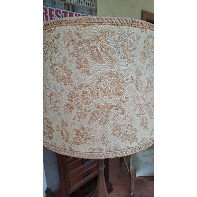 Vintage Floor Lamp in Beech, 1940s For Sale - Image 4 of 7