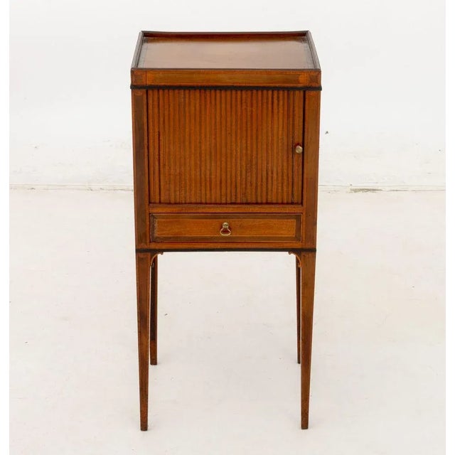 English Hepplewhite Mahogany Bedside Table, C. 1800 For Sale - Image 3 of 8