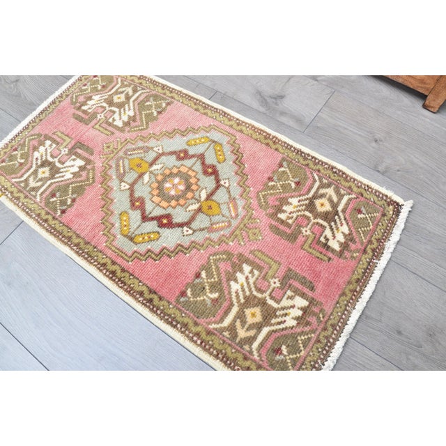 Art Deco 1960s Kurdish Handknotted Floral Rug For Sale - Image 3 of 6