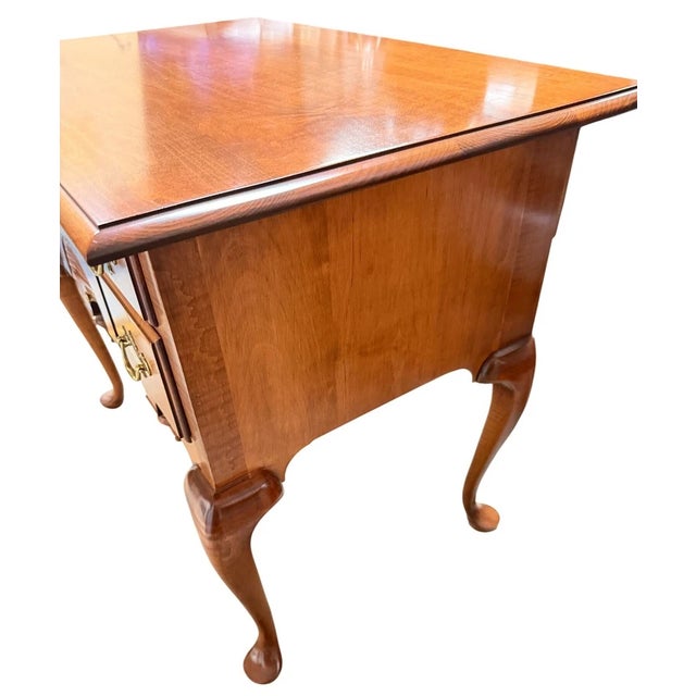 1980s Queen Anne Style Mahogany Wood Lowboy Dressing Table For Sale - Image 4 of 13