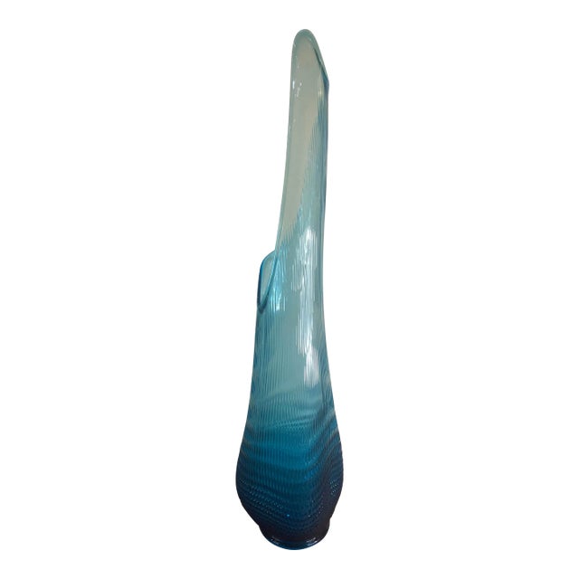 Mid-Century Modern lL.E. Smith Teal Blue Nubby Butt Swung Glass Vase For Sale