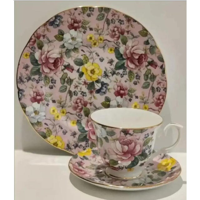 For your consideration. . . A rare vintage set of Chelsea Garden Primrose Pink by DUCHESS made exclusively for HARRODS...