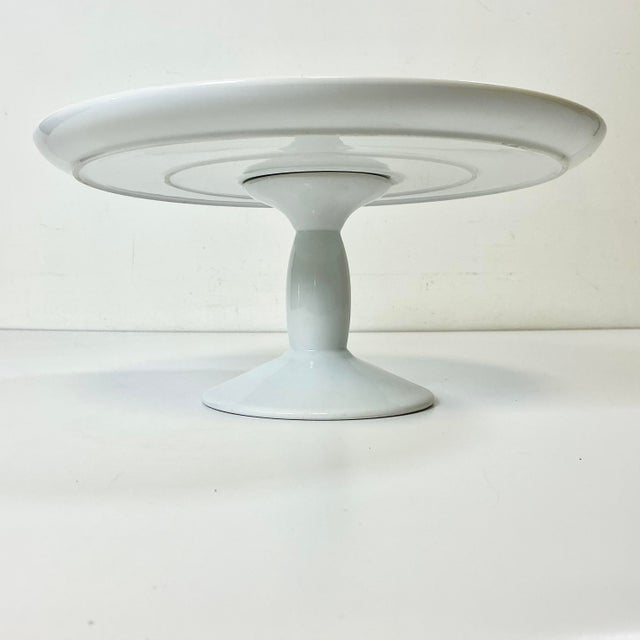 Ceramic Minimalist Americana French Style Pottery Barn Le Blanc Porcelain Cake Stand. For Sale - Image 7 of 8