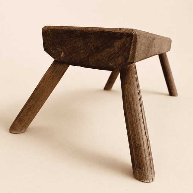 Wood Early 1900s Antique Primitive Plank Foot Stool With Carved Handhold For Sale - Image 7 of 8