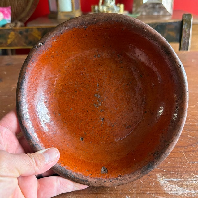 Antique Pennsylvania Redware Pie Plate, Circa 1850s A charming and authentic example of 19th-century Pennsylvania folk...
