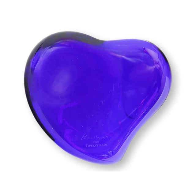 Contemporary Signed Elsa Peretti Tiffany Heart Paperweight For Sale - Image 3 of 3