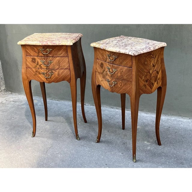 Bronze 1940s Pair of French Louis XV Style Rosewood Side Tables Nightstands For Sale - Image 8 of 10