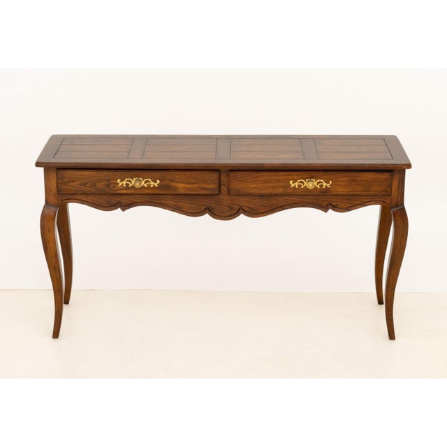 Henredon French Provincial Style Oak Console Table, with two short drawers on four cabriole legs, marked "Henredon /...