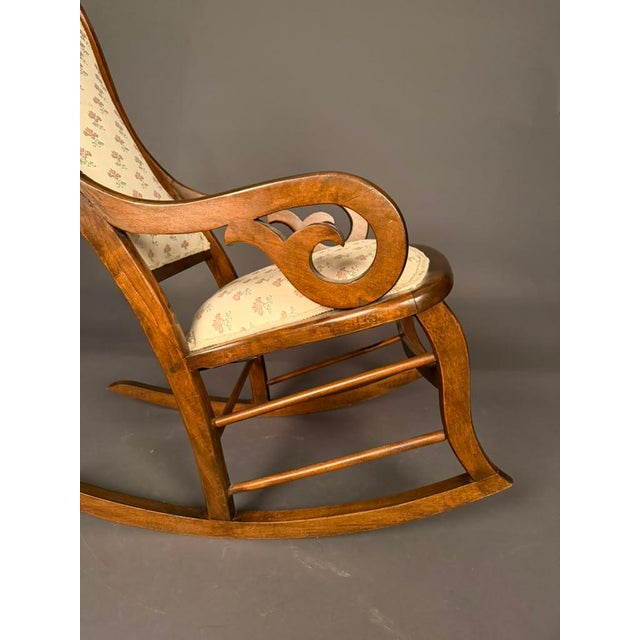 American Victorian Lincoln Rocking Chair in Walnut-Stained Birch With Goose-Neck Arms, Circa 1890 For Sale - Image 10 of 18