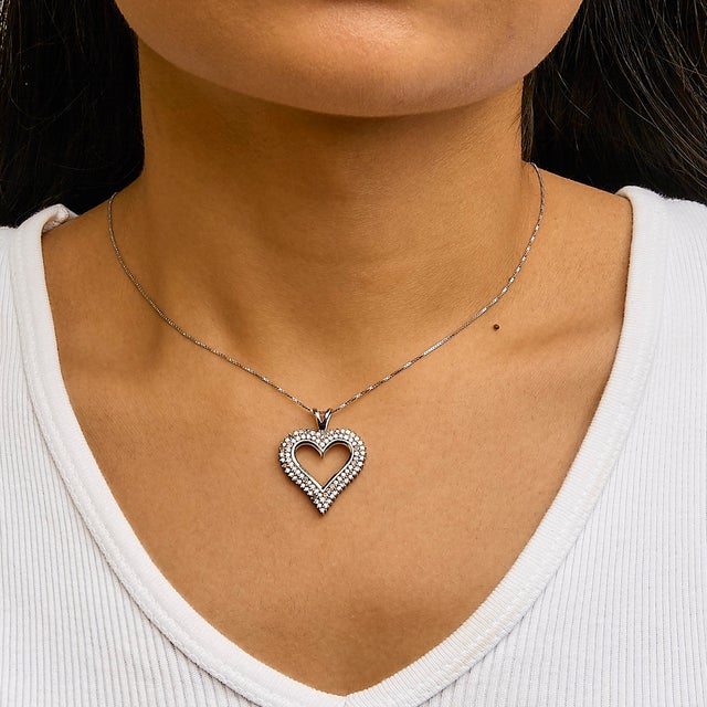 Early 21st Century .925 Sterling Silver 1.00 Cttw Diamond Heart 18" Pendant Necklace (I-J Color, I2-I3 Clarity) For Sale - Image 5 of 6