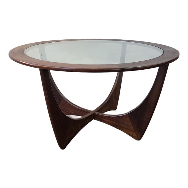 Danish Modern Mid-Century G-Plan Coffee Tabel "Astro" African Teak For Sale