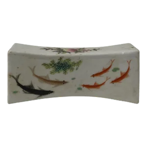 Chinese Off White Porcelain Fishes Rectangular Display Paperweight