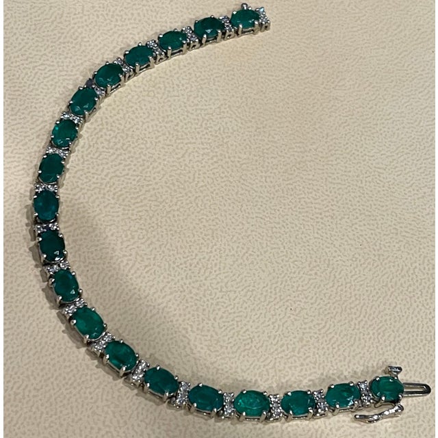 15 Carat Natural Emerald & Diamond Cocktail Tennis Bracelet 14 Karat White Gold For Sale - Image 11 of 18
